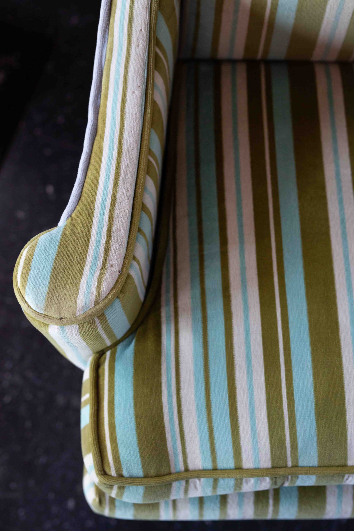 Vintage Wingback Upholstered Velvet Chair