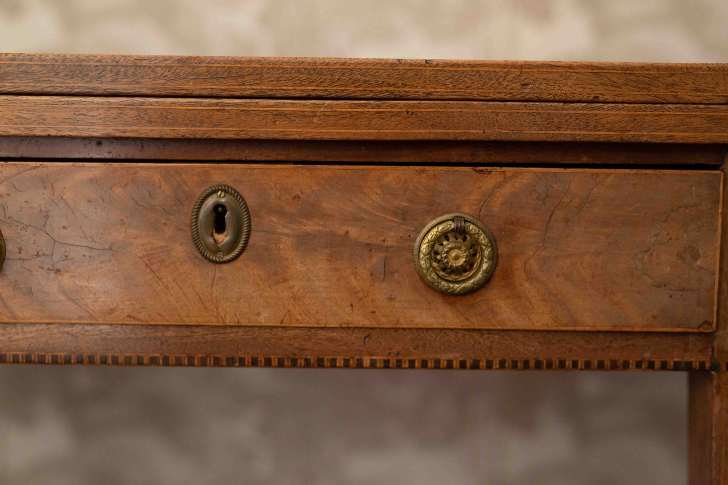 Antique George III Inlaid Mahogany Fold-Over Card / Tea Table
