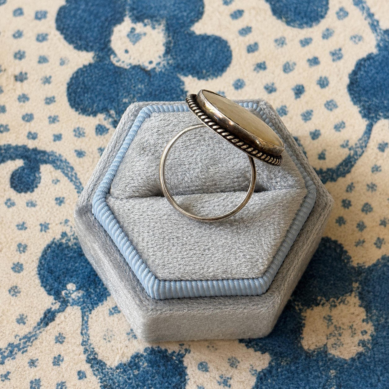 Vtg Sterling Silver Mother of Pearl Ring, Sz 5.5