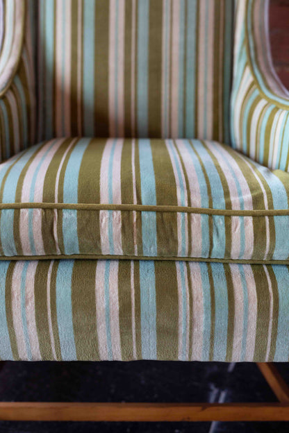 Vintage Wingback Upholstered Velvet Chair