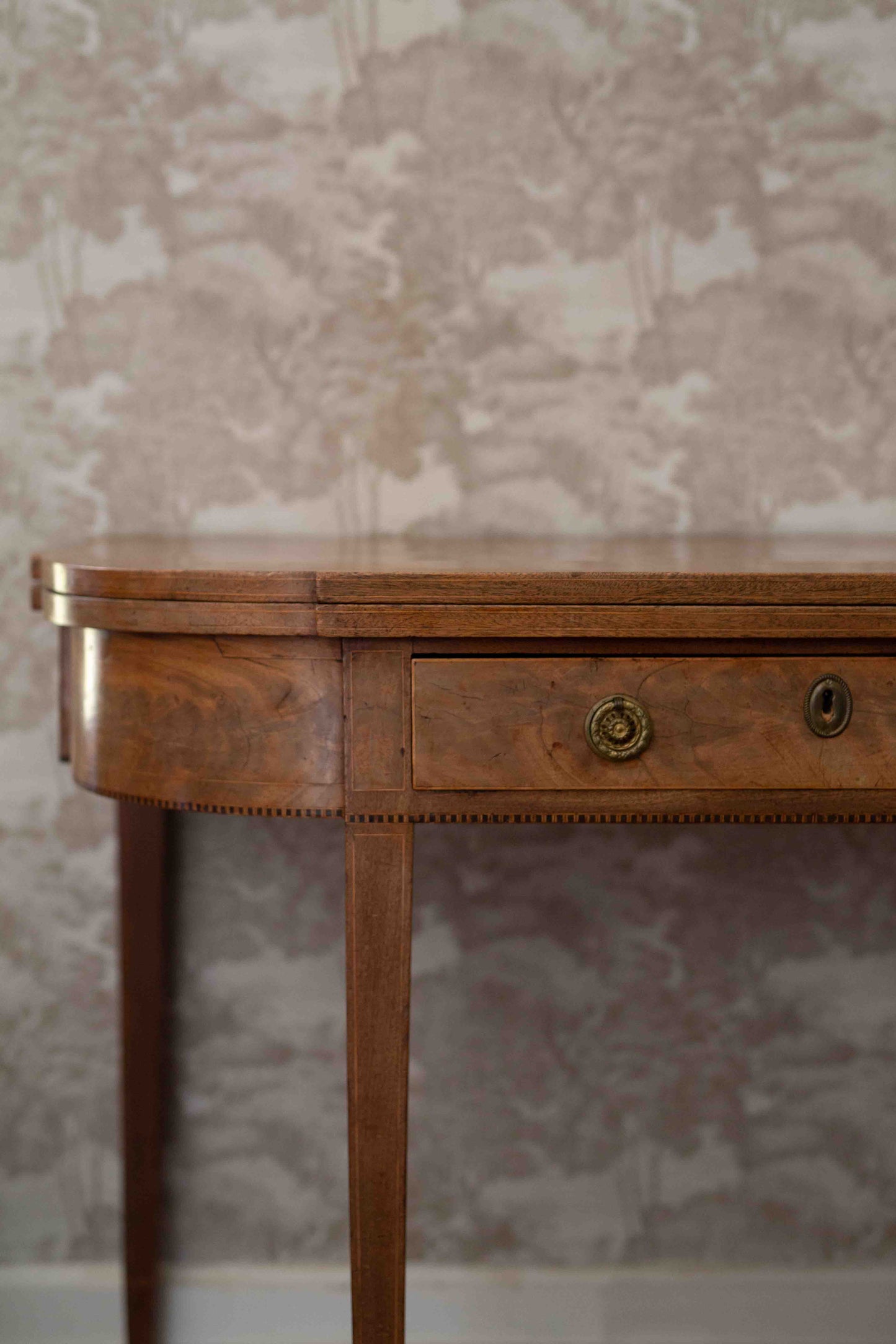 Antique George III Inlaid Mahogany Fold-Over Card / Tea Table