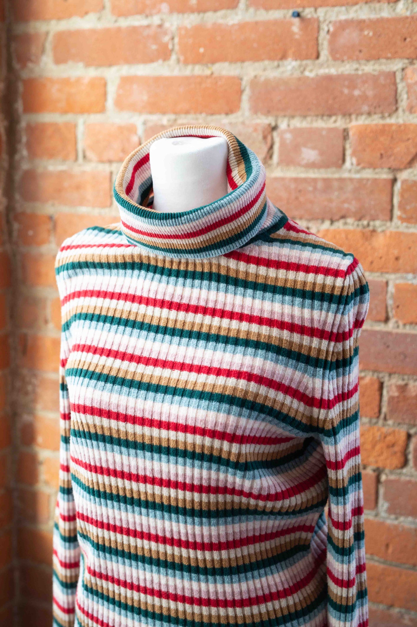 Happy Gap Rib Turtleneck