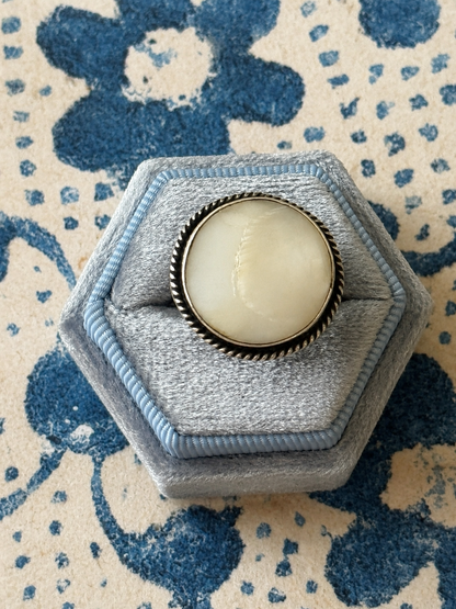 Vtg Sterling Silver Mother of Pearl Ring, Sz 5.5
