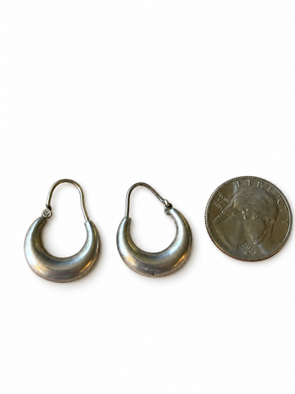 VNTGe Sterling Silver Drop Hoop Earrings